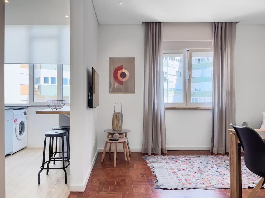 Apartamento Olaias Lisbon 2 Bed Near Metro 2 Exterior foto